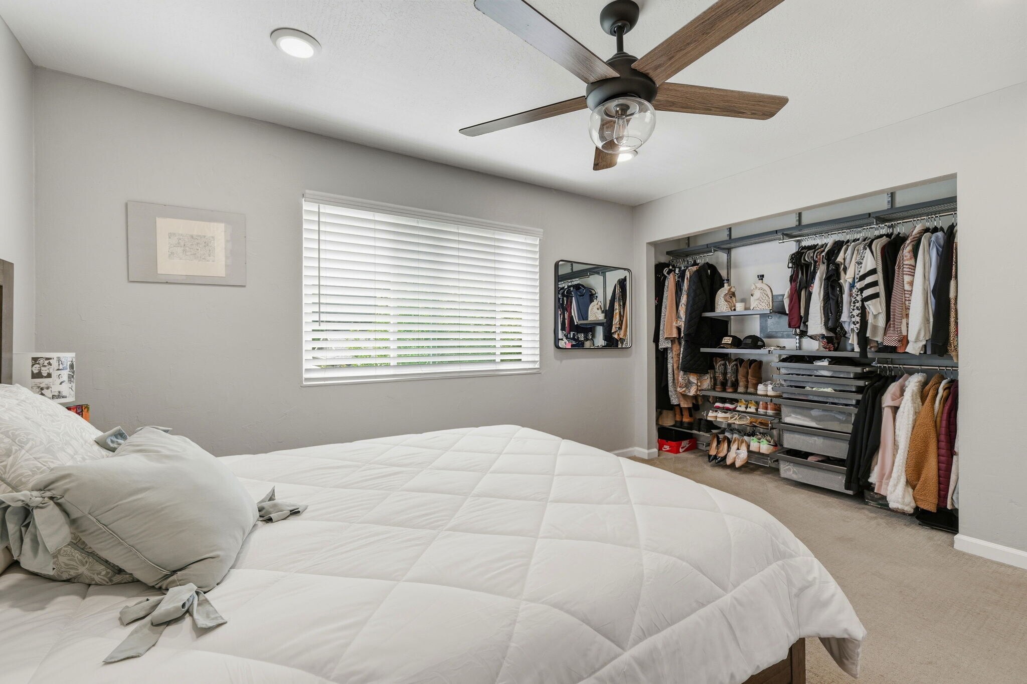 Building Photo - 2561 Fountainhead Dr