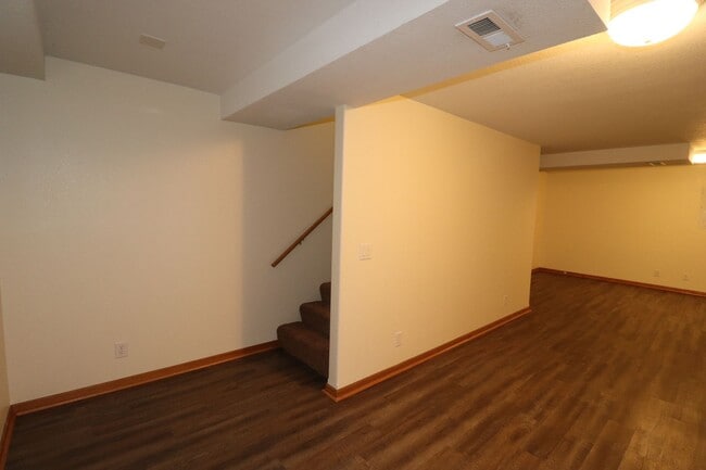 Building Photo - Spacious Home for rent!