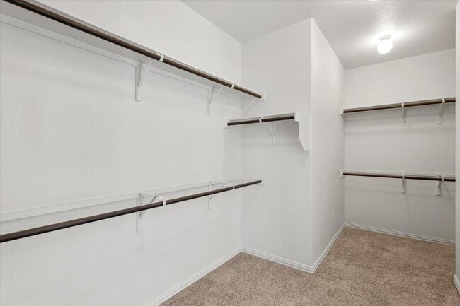 Building Photo - 1440 Morning View Rd