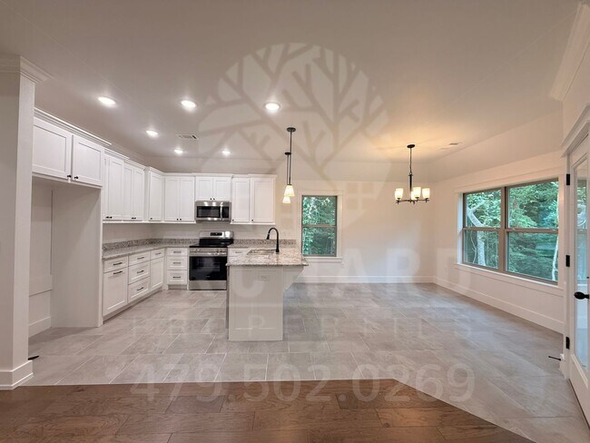 Building Photo - 12 Kinross Dr