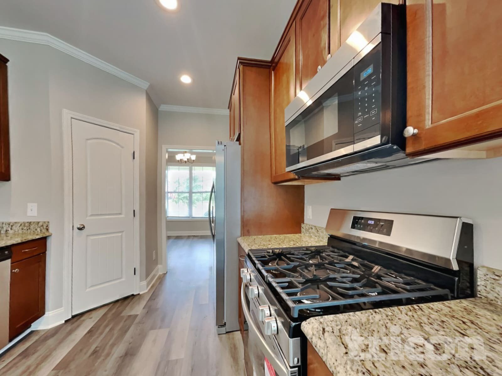 Building Photo - 3020 Plantation Glen Dr