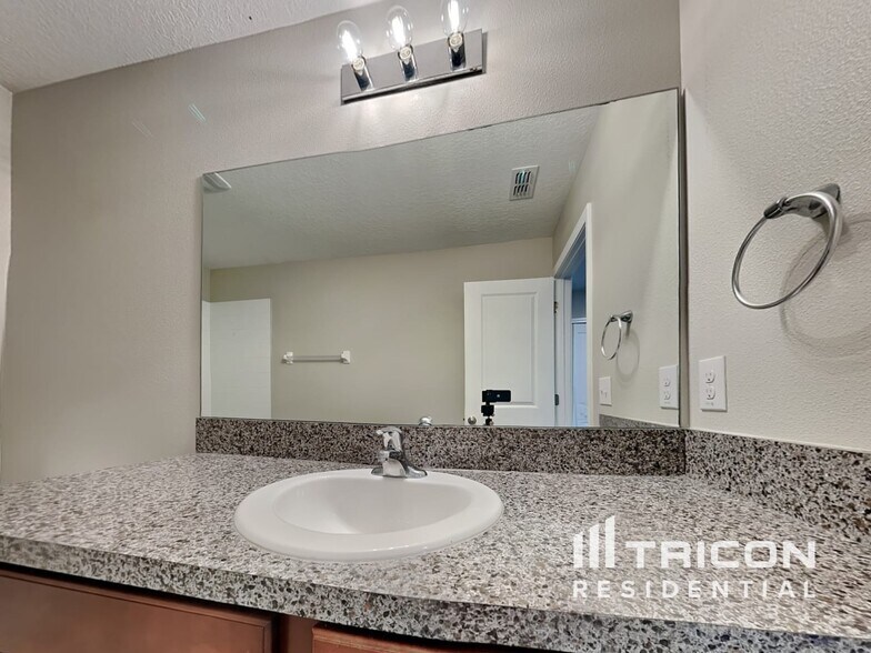 Building Photo - 6804 Trent Creek Dr