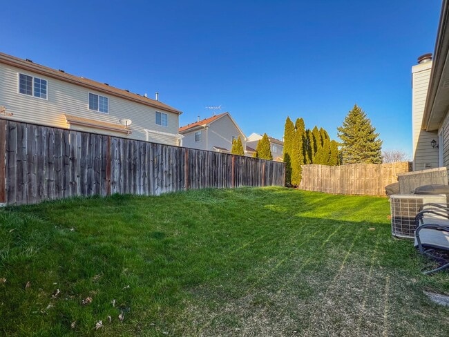 Building Photo - 1320 Darnell Dr