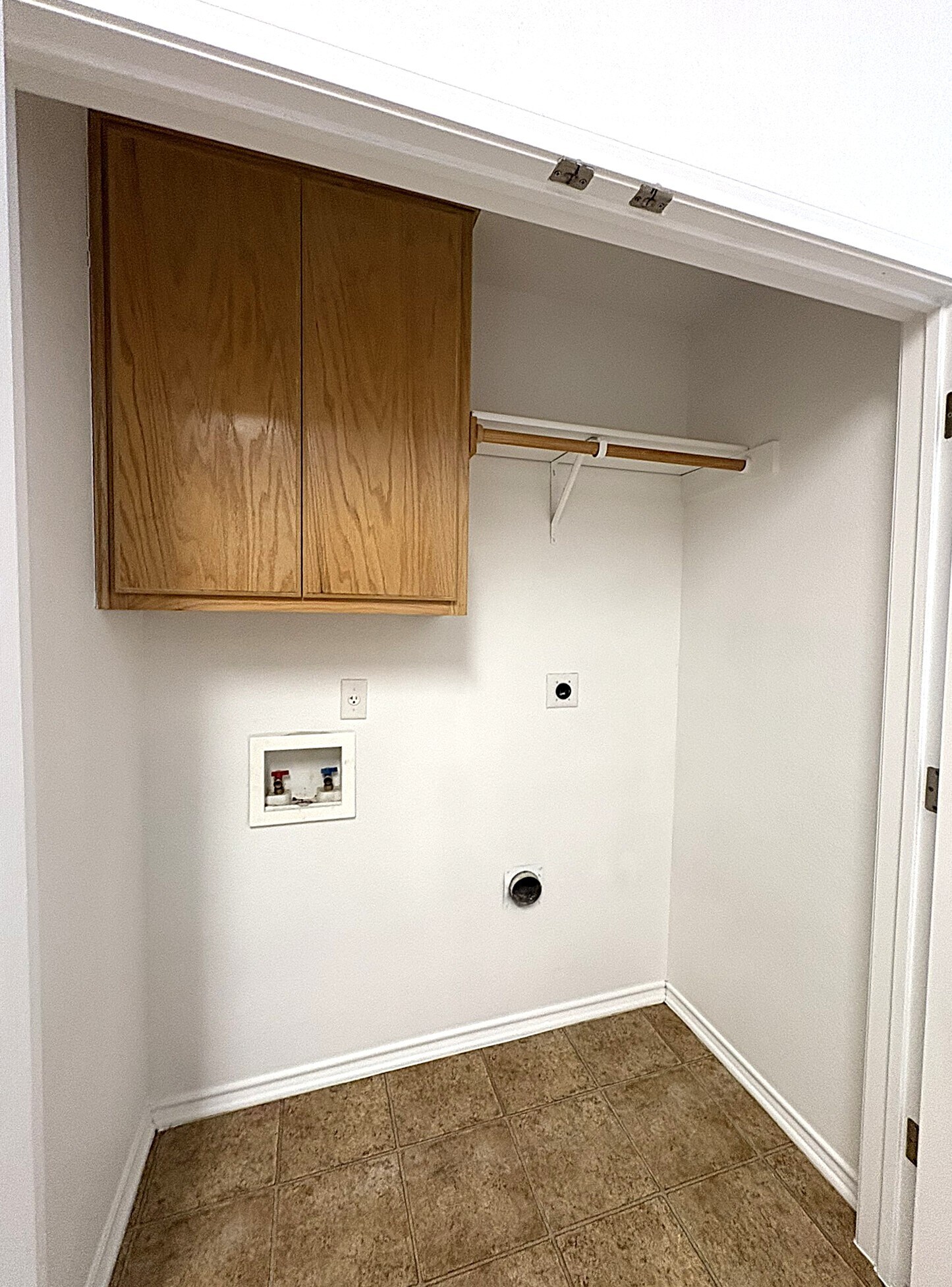 Building Photo - 2808 Ashley Dr