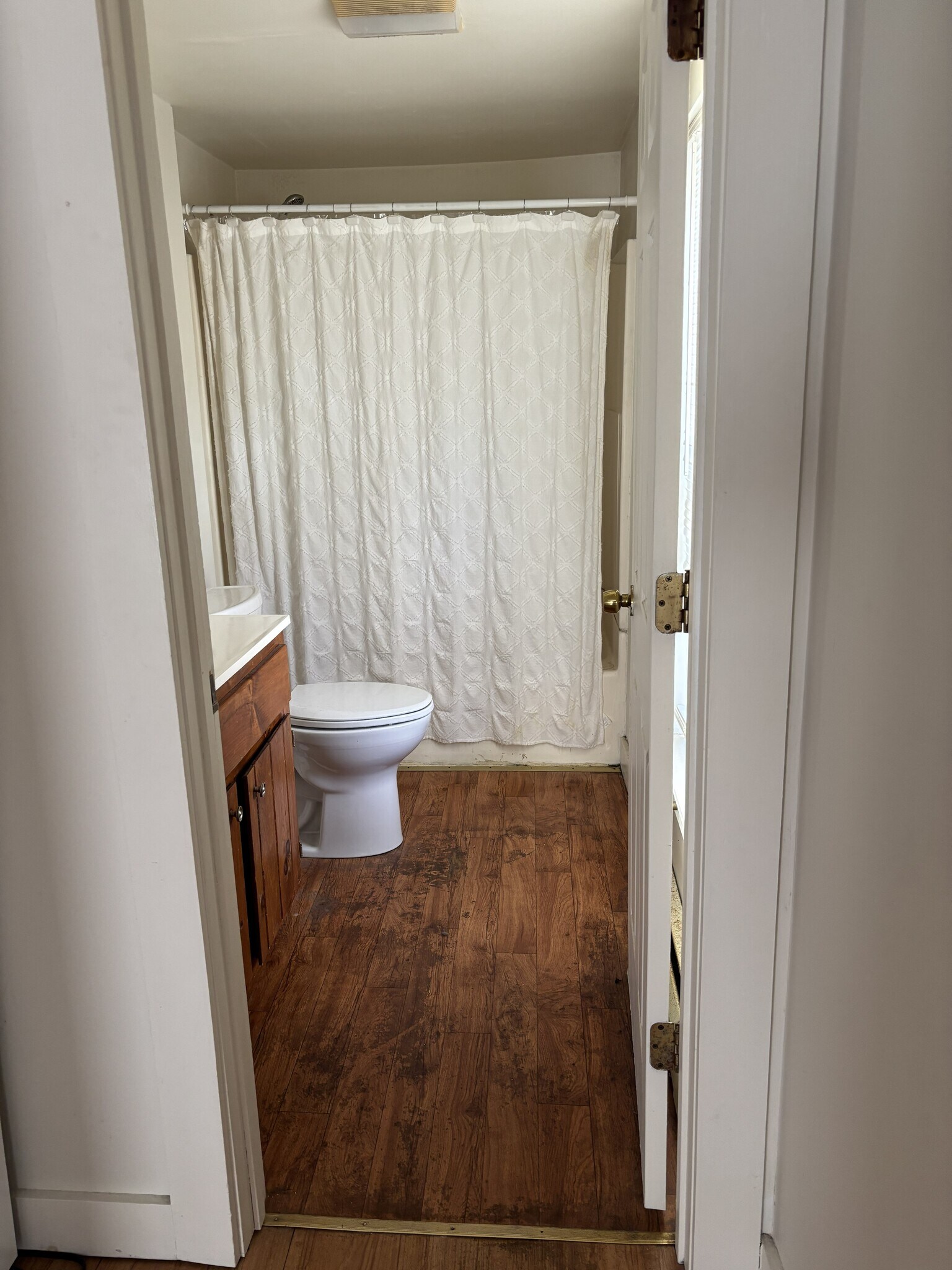 Bathroom - 16 Church St