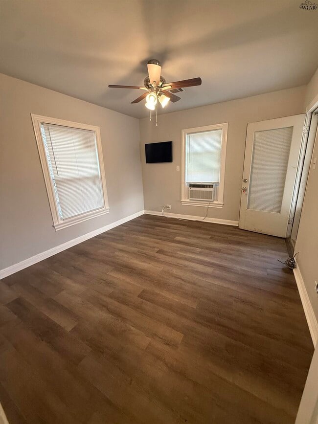 Building Photo - 3102 Ave K