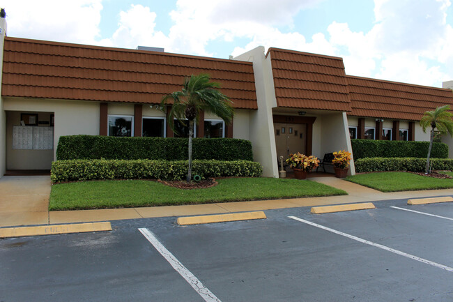 Building Photo - 5730 Fernley Dr E