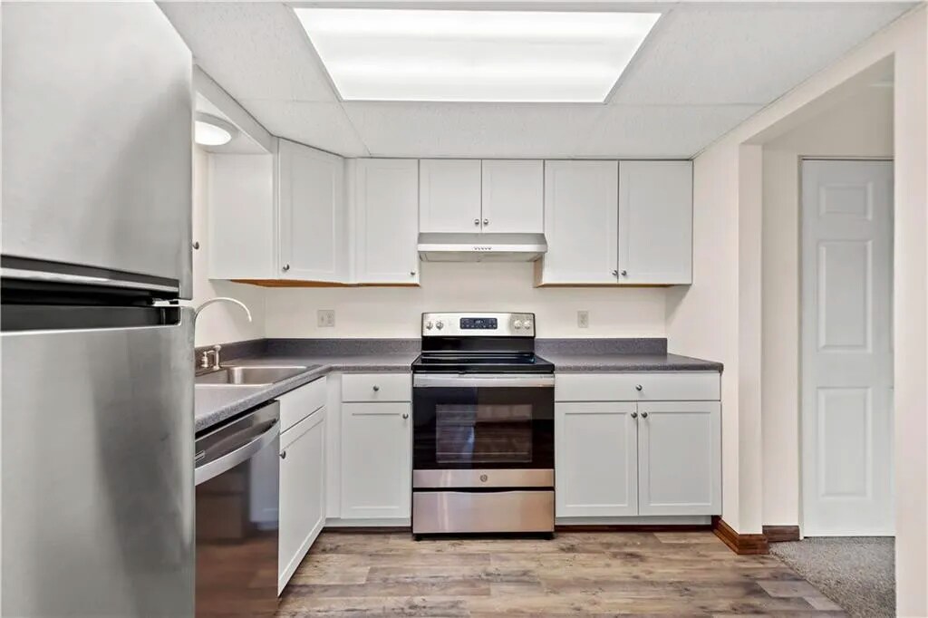 Building Photo - 603 Calais Dr