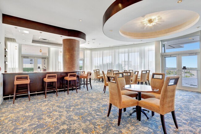 Building Photo - 315 NE 3rd Ave