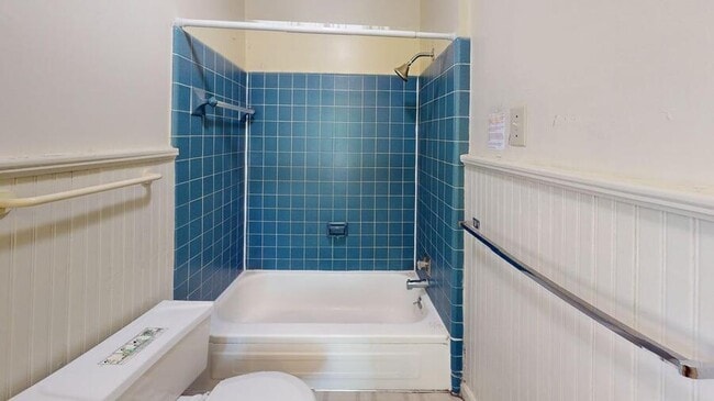 Building Photo - 319 Catherine St