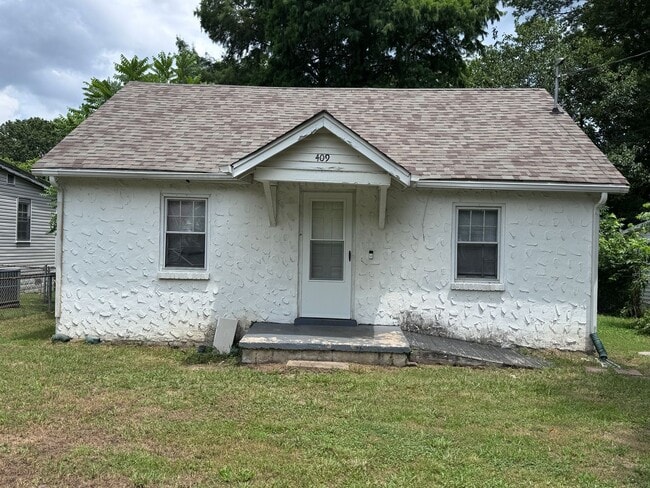Primary Photo - Charming 2 bedroom home in the heart of Co...
