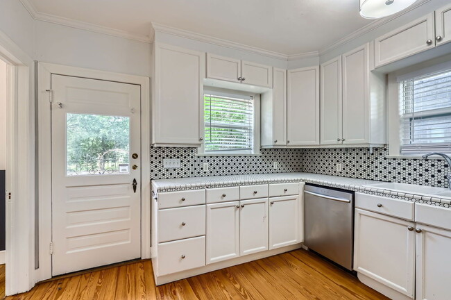 Building Photo - 3002 Lafayette Ave