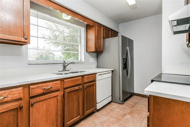 Building Photo - 4609 Wellesly Dr