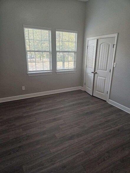 Building Photo - 126 Scarlet Harts Ln