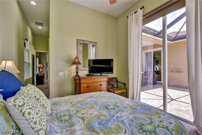 Building Photo - 14501 Carino Terrace