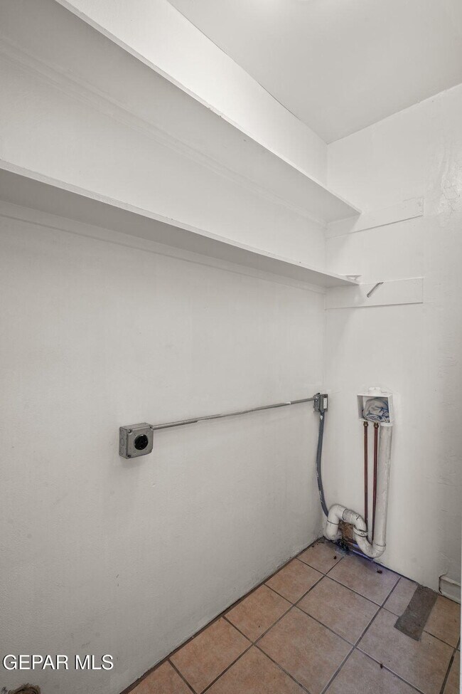 Building Photo - 3125 Van Buren Ave