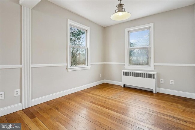 Building Photo - 4805 23rd St S