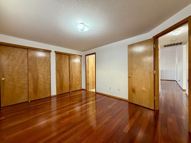 Building Photo - Cozy Ranch on Flag Lot~ Gleaming Hardwood ...