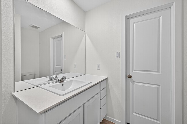 Building Photo - 6818 Eastern Cottonwood Ln