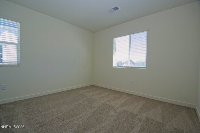 Building Photo - 843 Orchard Rock Dr