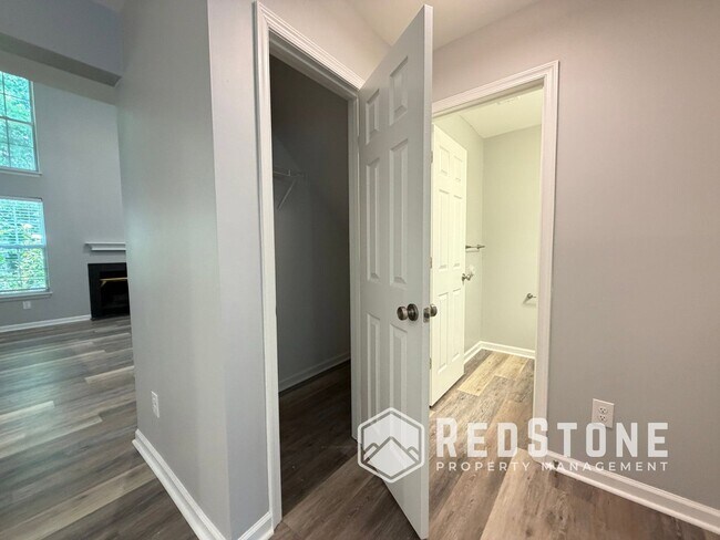 Building Photo - 6489 Bellcross Trl