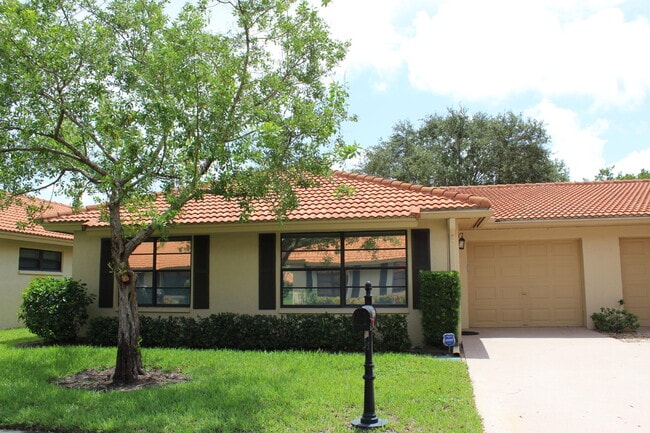 Primary Photo - 4435 Pandana Tree Rd