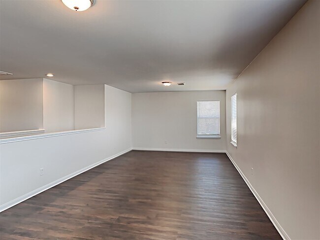 Building Photo - 18011 Shallow Leaf Ln