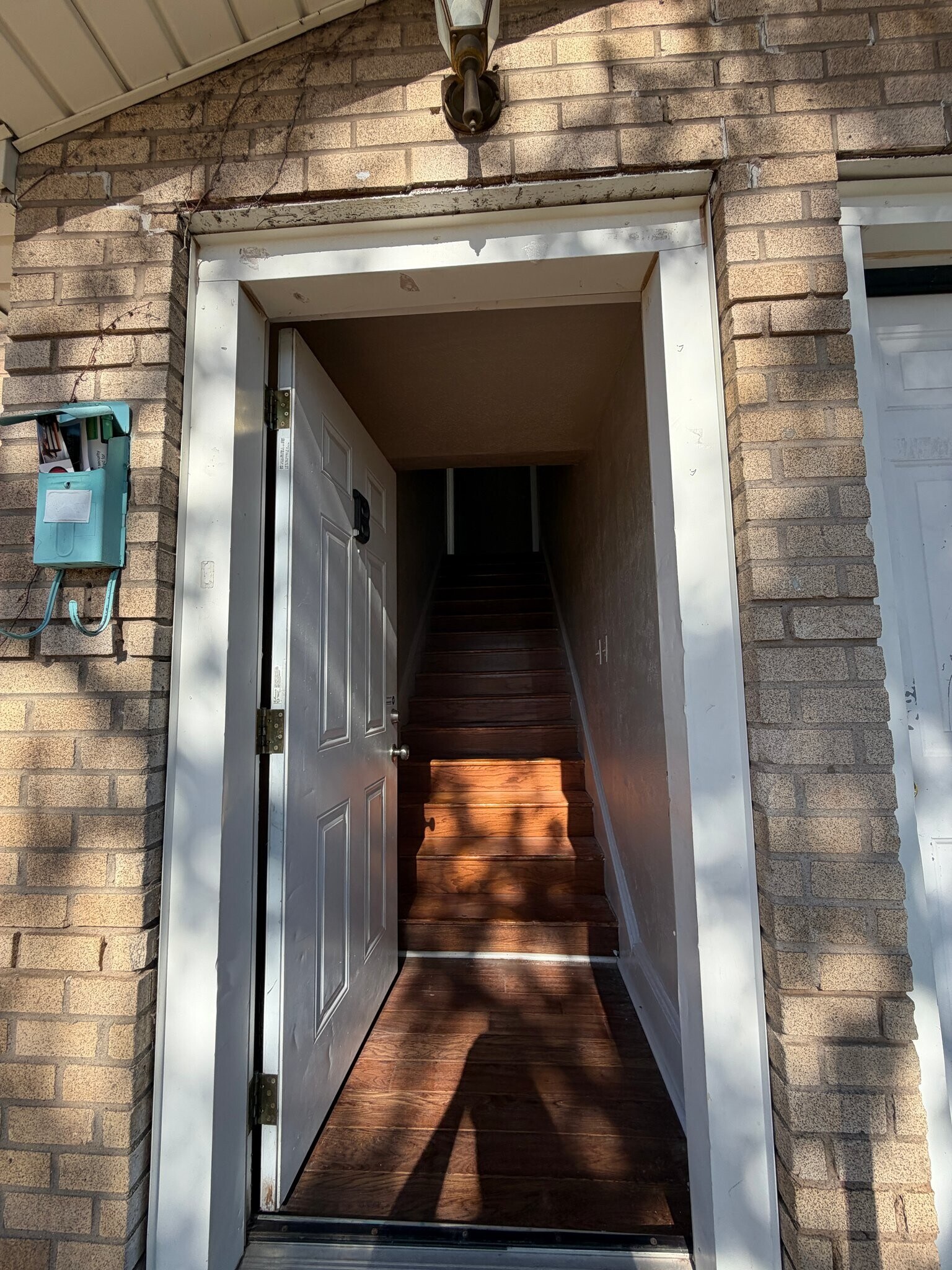Building Photo - 2220 S Taylor St