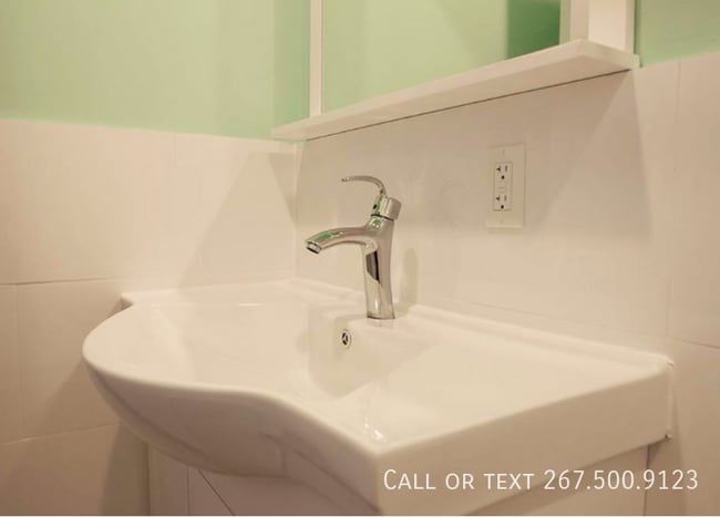 Building Photo - 243 S 49th St