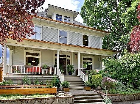 Primary Photo - 2023 NE 8th Ave