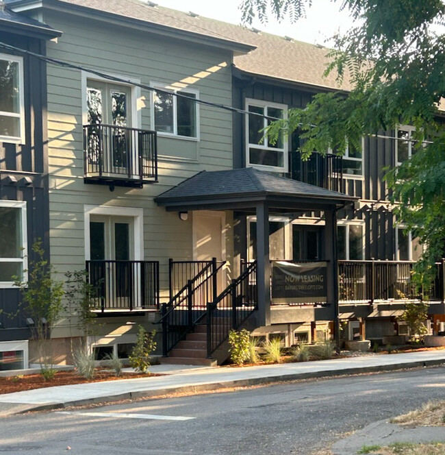 Building Photo - Baker Street Lofts