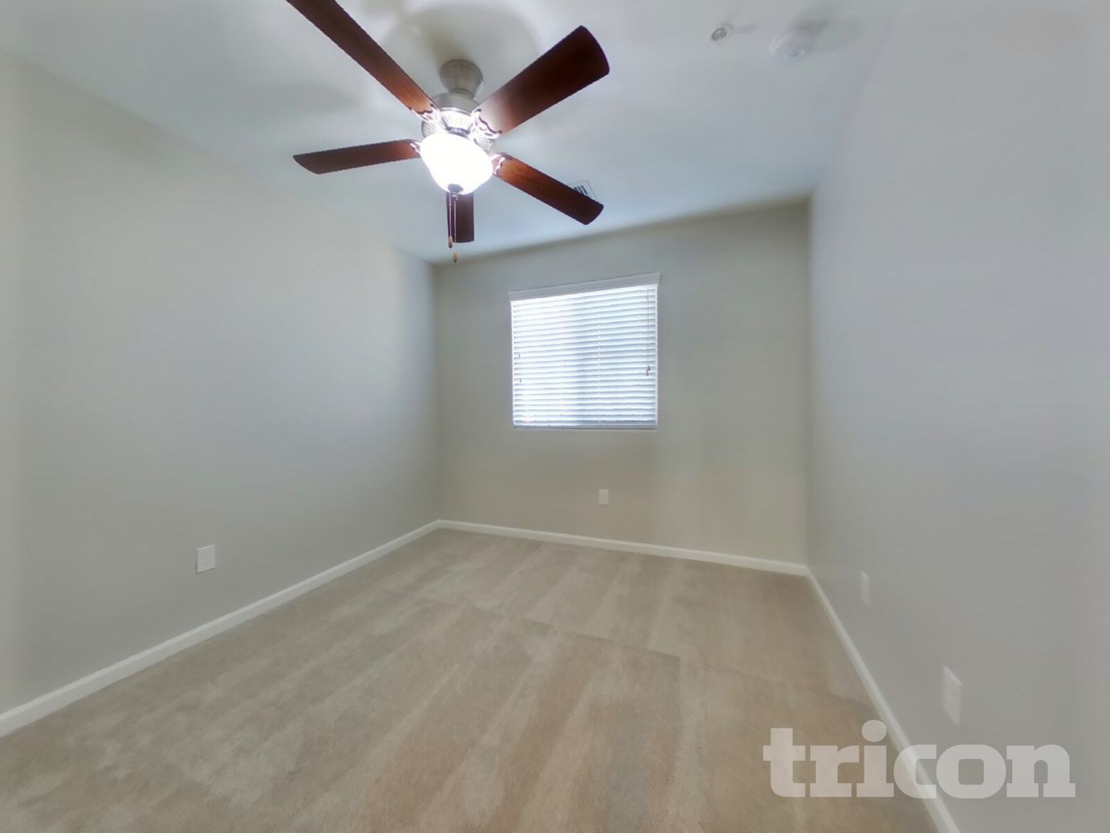 Building Photo - 12546 W Hummingbird Terrace