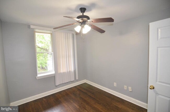 Building Photo - 39 Galveston Pl SW
