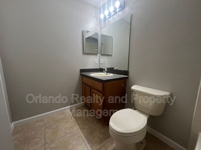 Building Photo - 16621 Cedar Crest Dr
