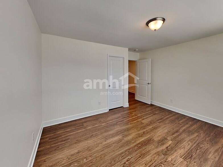 Building Photo - 5229 Lake Maxwell Dr