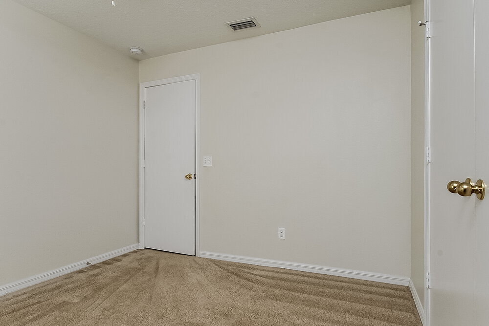 Building Photo - 11019 Golden Silence Dr