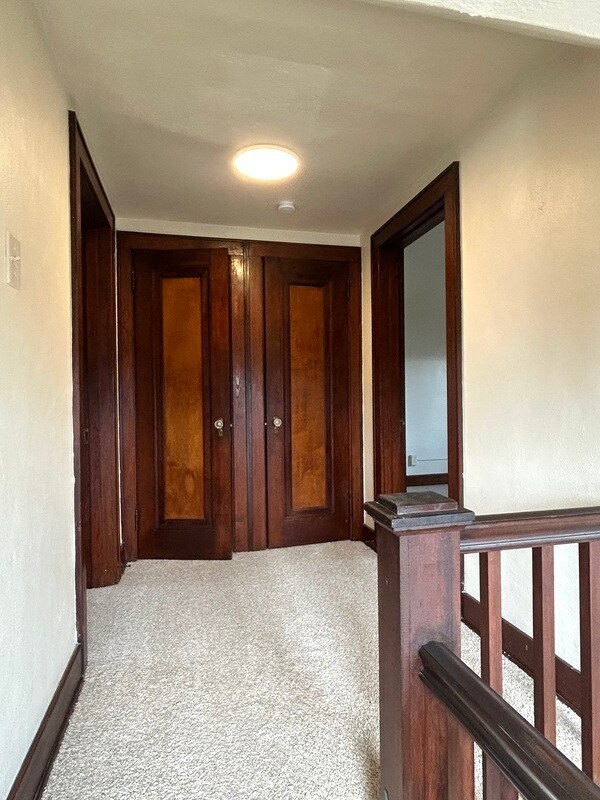 Building Photo - 114 Augusta St