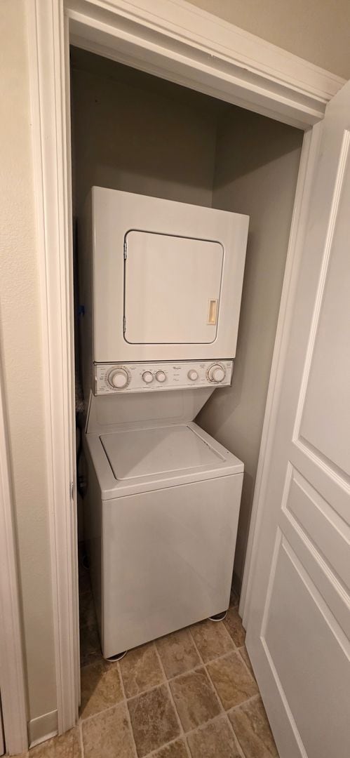 Building Photo - Beautiful Condo in Gilham