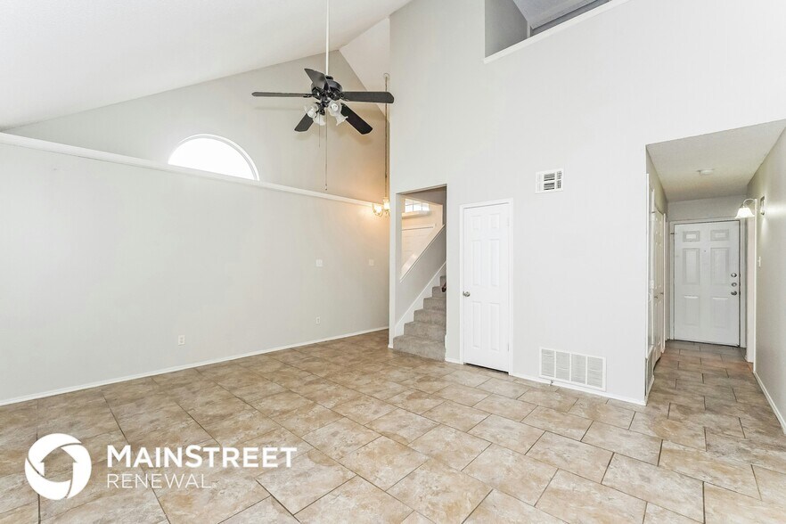 Building Photo - 8440 Cloverglen Ln