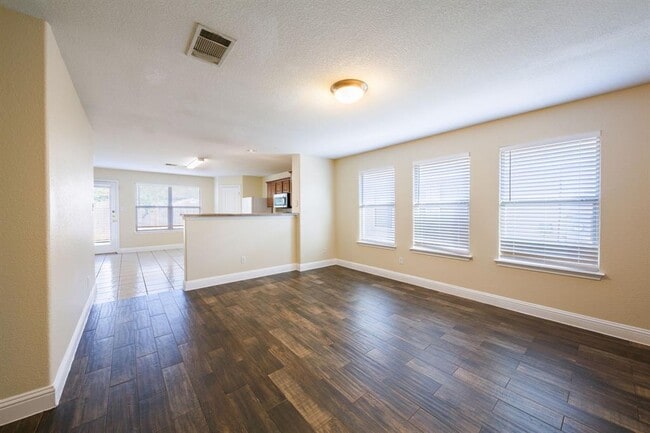Primary Photo - 3300 Etheredge Dr