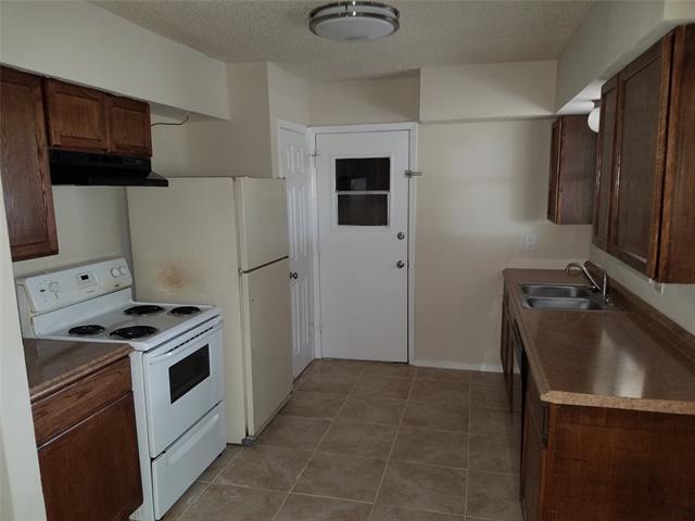Building Photo - 2308 Bamboo St