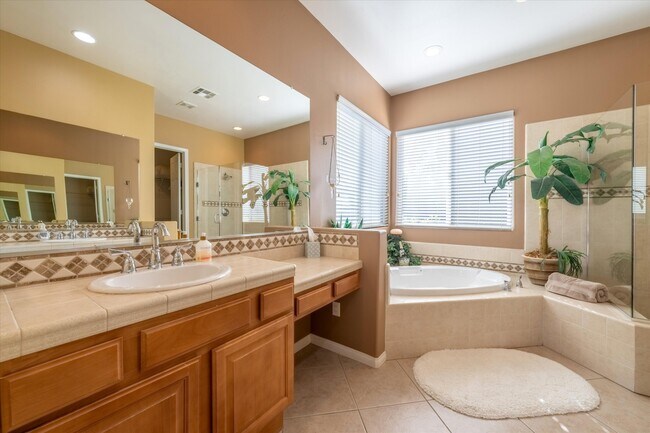 Building Photo - 52274 Shining Star Ln