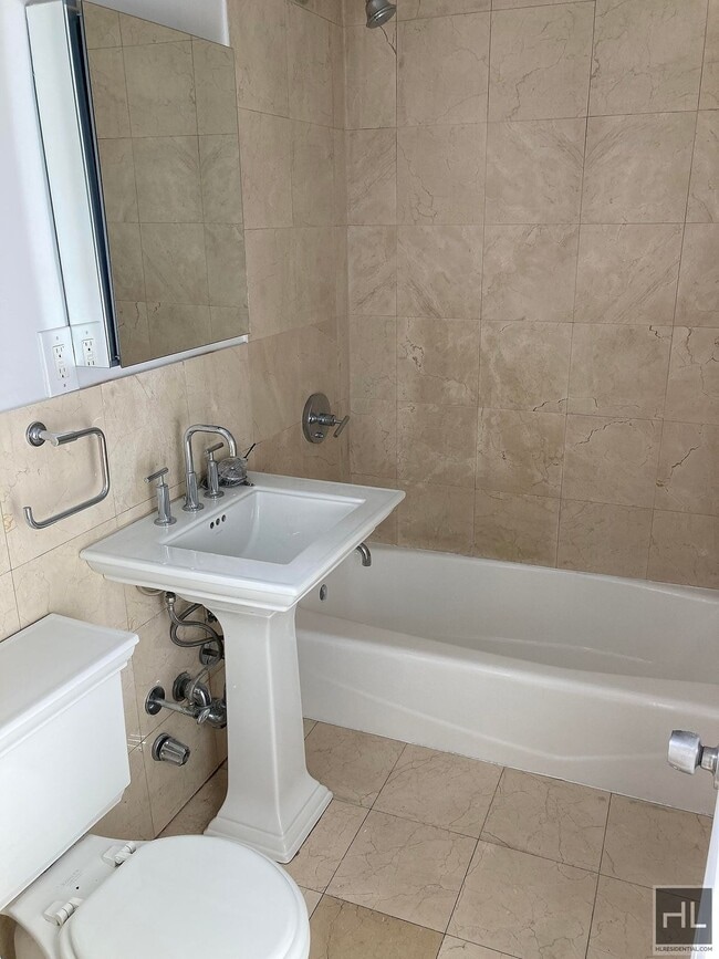 Building Photo - West 11th Street