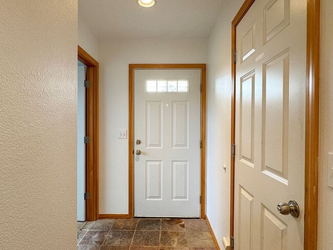 Building Photo - Updated 3 Bed, 2.5 Bath Pinehurst Townhome...