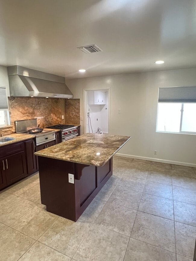Building Photo - Beautiful Home in Rancho Palos Verde-Sun R...