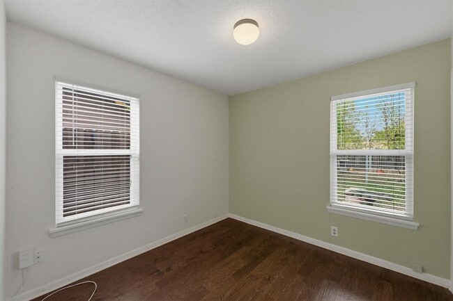 Building Photo - 5704 Cedardale Dr
