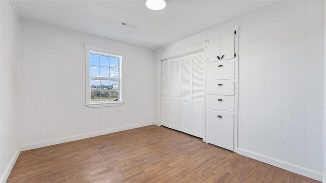 Building Photo - 5748 N Graham Rd