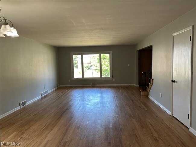 Building Photo - 17914 Chagrin Blvd