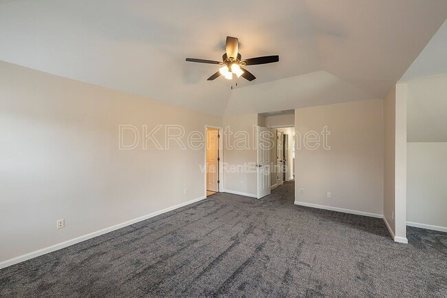 Building Photo - 1540 Hampton Hollow Dr