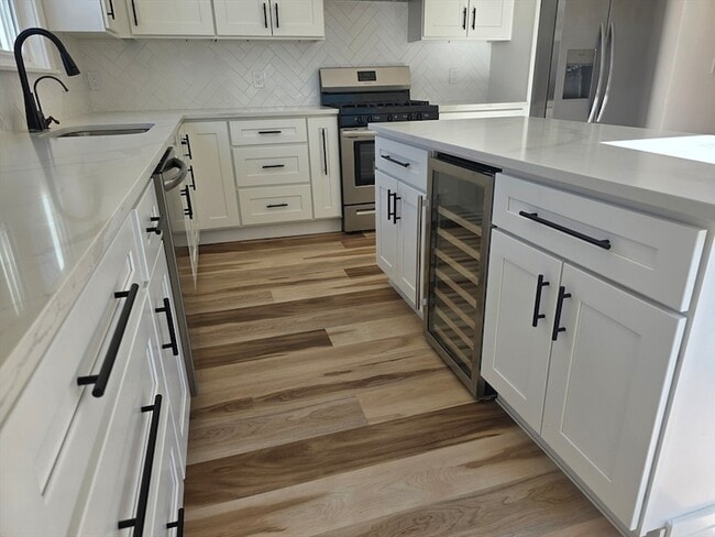 Building Photo - 84 Dudley St